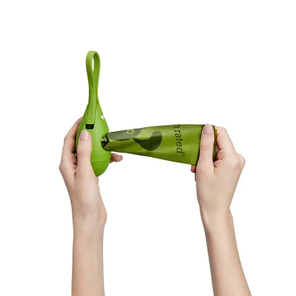 <strong>Earth Rated</strong> Dispensador de Bolsas para Perros con Gancho, Sin Olor, Incluye 15 Bolsas - Imagen 3