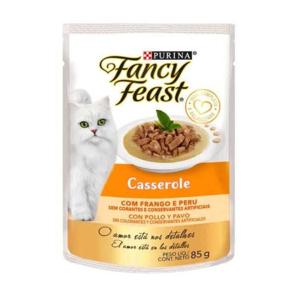 <strong>Fancy Feast</strong> Casserole con Pollo y Pavo, Alimento Húmedo para Gatos, Trozos en Salsa, pouch de 85 gr